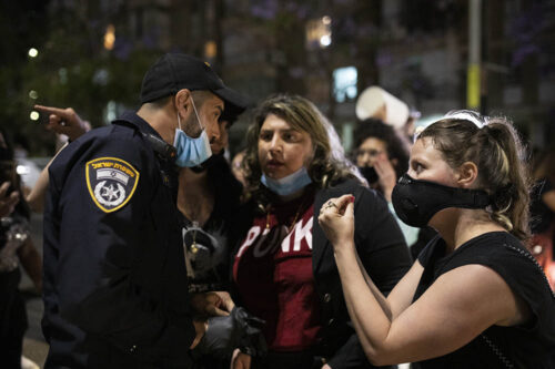 הפגנה בעקבות הרצח של טטיאנה חייקין בבת ים, 4 במאי 2020 (צילום: אורן זיו)