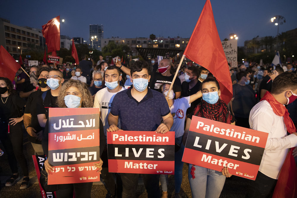 הפגנה נגד הסיפוח בכיכר רבין בתל אביב, 6 ביוני 2020 (צילום: אורן זיו)