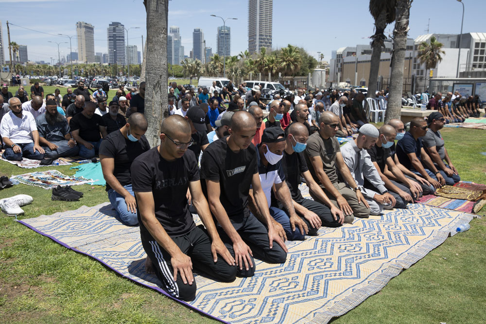 תפילה במחאה על הרס בית הקברות אל-אסעאף, 5 ביוני 2020 (צילום: אורן זיו)