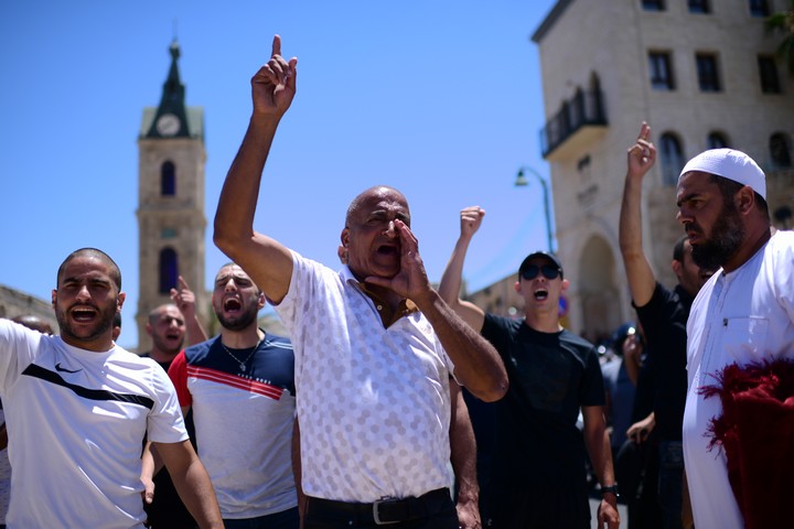 מחאה ביפו נגד הריסת בית הקברות אל-אסעאף, ב-12 ביוני 2020 (צילום: תומר נויברג / פלאש90)