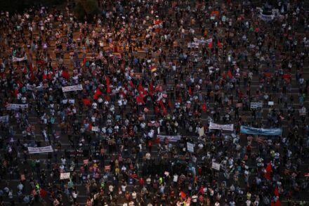 הפגנה בכיכר רבין בתל אביב נגד הסיפוח, ב-6 ביוני 2020 (צילום: אורן זיו)