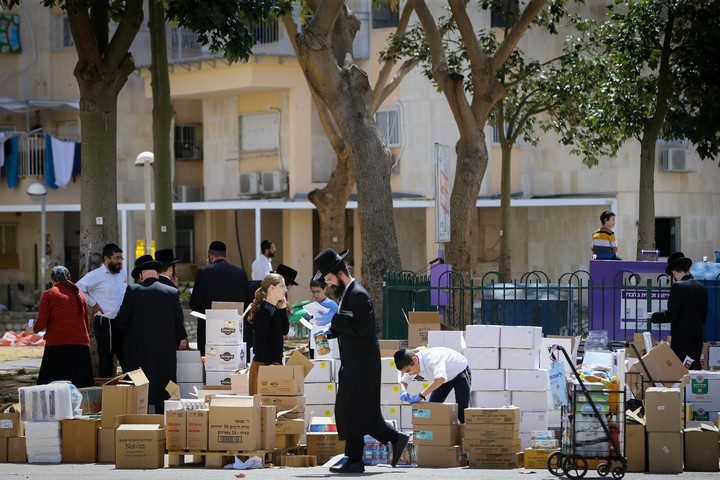 קמחא דפסחא באשדוד, ב-29 במרץ 2020 (צילום: פלאש90)