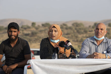 ד״ר אמל אבו סעד, אחת מנשותיו של יעקוב אבו אלקיעאן, שנהרג מירי שוטרים באום אל חיראן (צילום: אורן זיו)