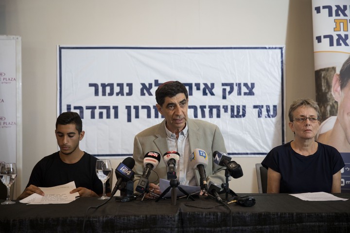 "לא תעמוד על דם רעך". לאה ושמחה גולדין במסיבת עיתונאים, אוגוסט 2018 (הדס פארוש / פלאש 90)