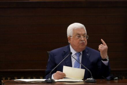 הבחירות יכולות להניב תוצאות לא צפויות. מחמוד עבאס (אבו מאזן) בלשכה ברמאללה, ספטמבר 2020 (צילום: פלאש 90)