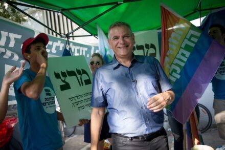 תסמונת העץ הנדיב. ניצן הורוביץ בדרך להצבעה, 17 בספטמבר 2019 (מרים אלסטר / פלאש 90)