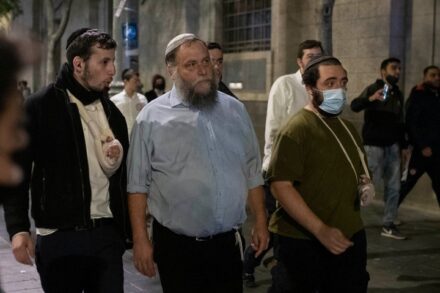 מייסד ארגון להב"ה, בנצי גופשטיין, בצעדת הימין בירושלים, ב-22 באפריל 2021 (צילום: אורן זיו)
