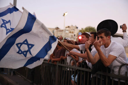 מצעד הדגלים בשער שכם במזרח ירושלים, 15 ביוני 2021 (צילום: אורן זיו)