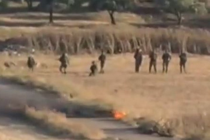 קורבן נוסף של יום הדמים בגדה (צילום מסך מתוך סרטון בצלם, המתעד את הירי במאלכ חמדאן מכפר סאלם)