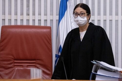 נשיאת בית המשפט העליון, השופטת אסתר חיות (צילום: יונתן זינדל / פלאש90)