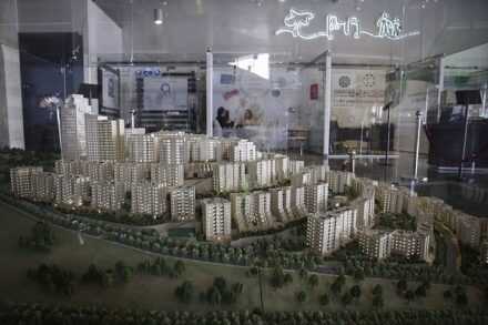 דגם של העיר הפלסטינית רוואבי מוצג במרכז אתר הפרויקט, ב-23 בפברואר 2014 (צילום: הדס פרוש / פלאש90)