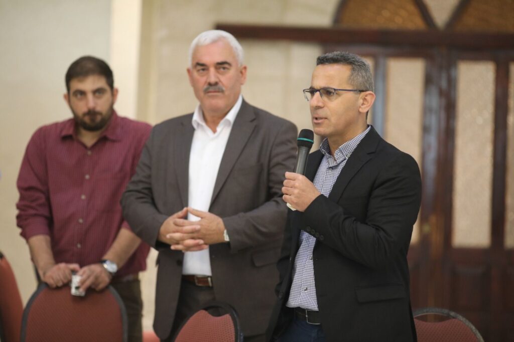 מנהל איגוד הוועדות החקלאיות, פואד אבו סיף (מימין) לצד ראשי שניים מהארגונים שישראל הוציאה מחוץ לחוק (צילום: אורן זיו)