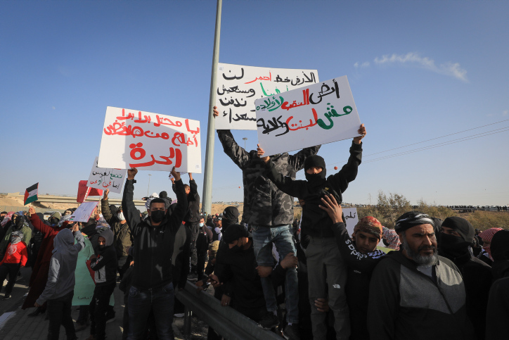 חיברו את הפלסטינים למאבק בנגב. מפגינים בסעווה אל אטרש (צילום: ג'מאל עווד / פלאש 90)