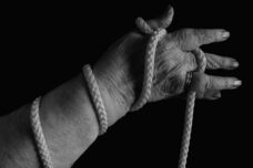 hand-63618_1280