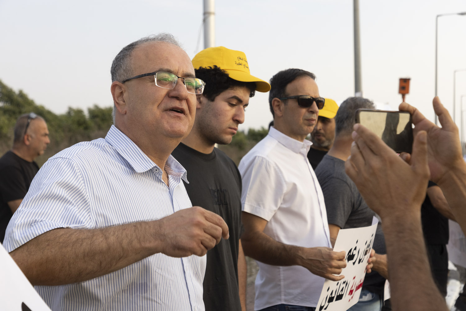 ראש עיריית טירה במחאה נגד סגירת עסקים בטירה, 4 ביולי 2022 (צילום: אורן זיו)