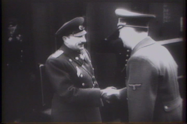 בולגריה ניהלה מדיניות אנטי-יהודית מובהקת. המלך בוריס בפגישה עם אדולף היטלר ב-1943 (צילום: ויקימדיה)