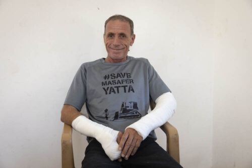 חאפז הורייני בביתו באתוואני (צילום: אורן זיו)
