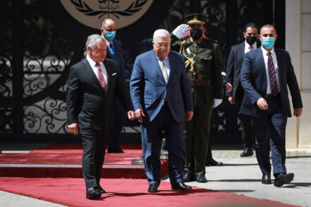 מלך ירדן, עבדאללה השני, ונשיא הרשות הפלסטינית, מחמוד עבאס, ברמאללה, ב-28 במאי 2022 (צילום: פלאש90)