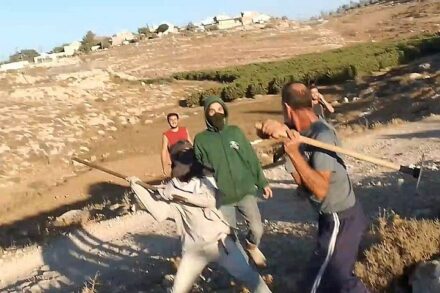 "בהחלט יכול להיות שהורייני חש מאוים". חאפז הורייני (מימין) מול איתמר כהן באירוע בתוואני (צילום מסך)