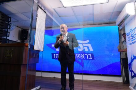 בנימין נתניהו באירוע בחירות של הליכוד בתל אביב, ב-7 בספטמבר 2022 (צילום: תומר נויברג / פלאש90)