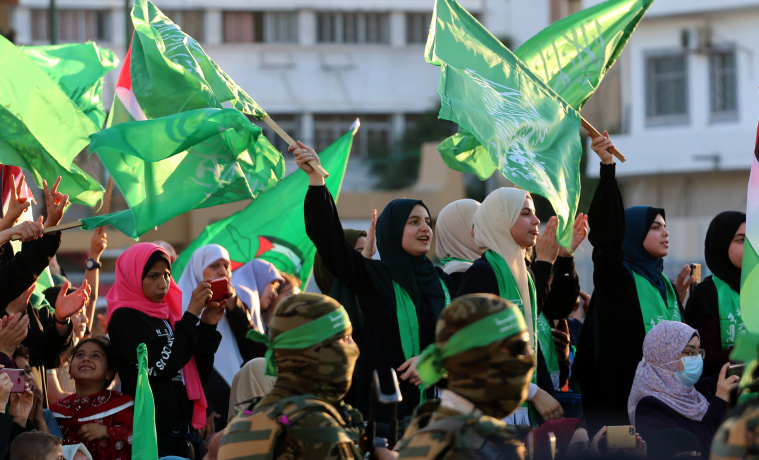 ההחלטה אפשרה לחמאס לצבור כוח עממי. הפגנה של החמאס בעזה, 2021 (צילום: עטיה מוחמד / פלאש 90)