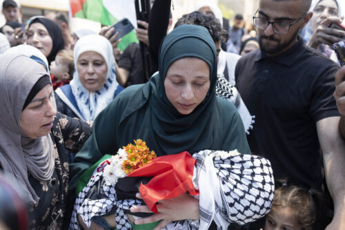 "למה אני לא יכולה לספק לילד שלי ביטחון?". מרווה תמימי, אמו של מוחמד בן השנתיים וחצי, שנורה מאש חיילים בנבי סלאח (צילום: אורן זיו)