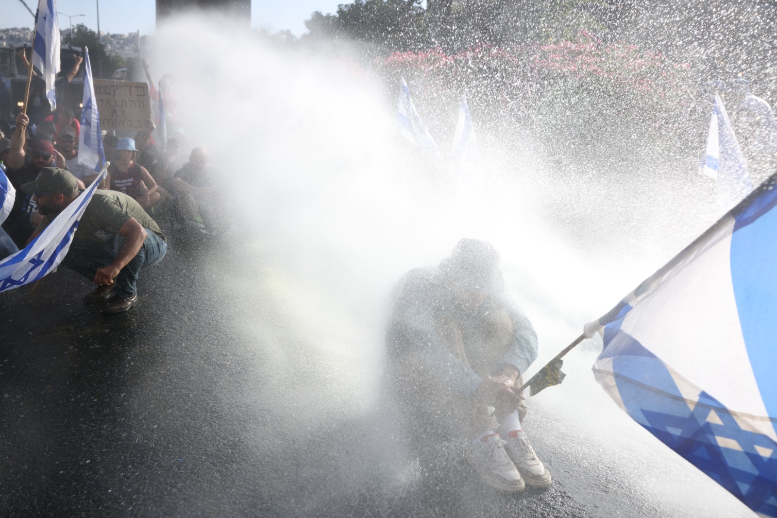 שימוש במכת"זית נגד מפגינים בירושלים, ב-24 ביולי 2023 (צילום: אורן זיו)
