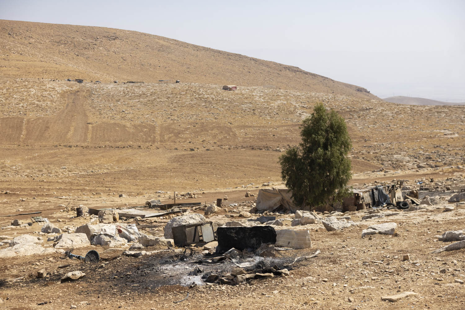 מתחם מגורים שפלסטינים עזבו ממול למאחז שהוקם בסמוך לואדי סיק ממזרח לרמאללה (צילום: אורן זיו)