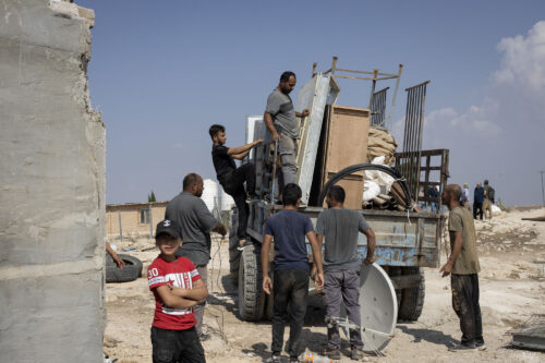 "כמו נכבה שנייה": 800 פלסטינים ברחו מבתיהם מתחילת המלחמה