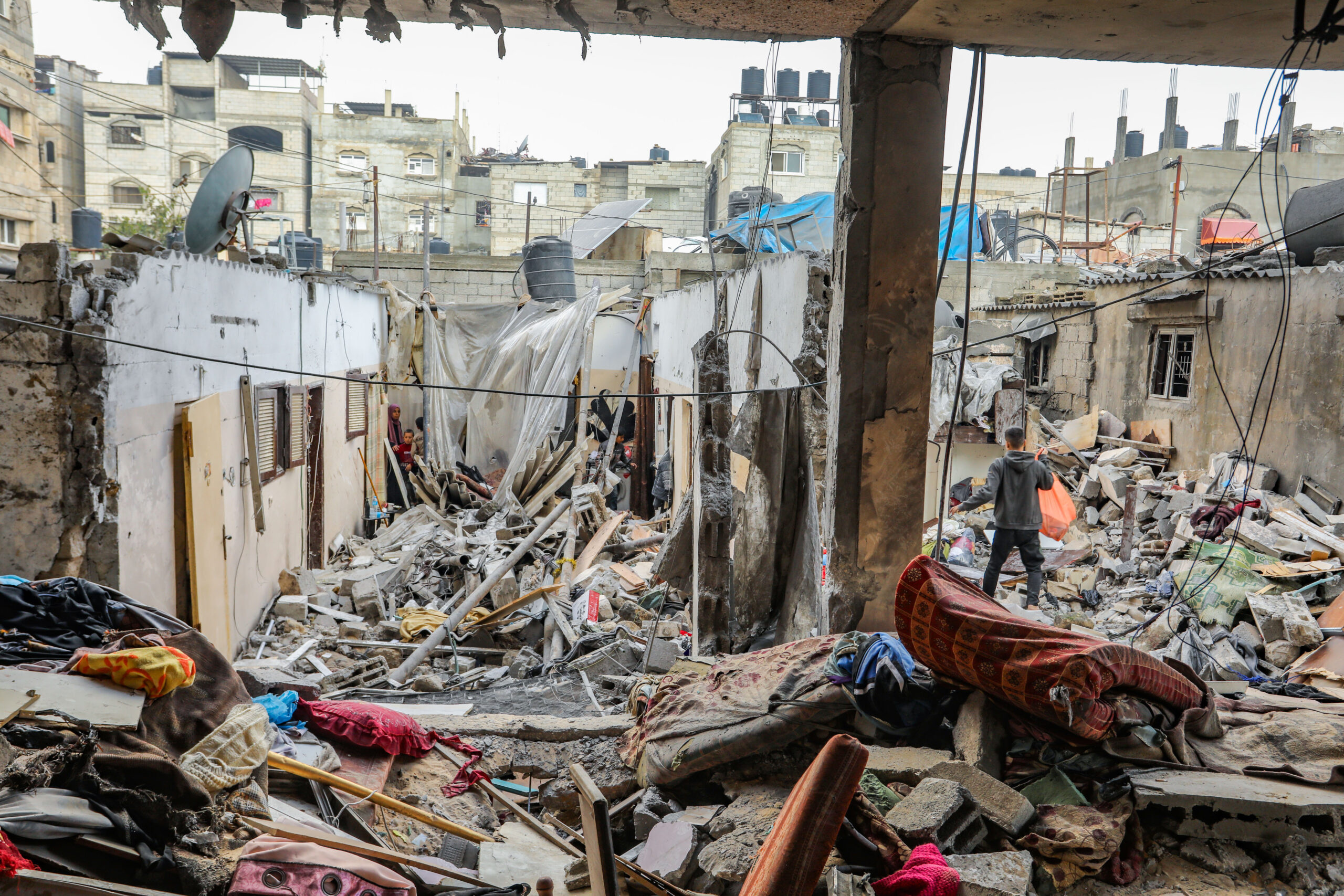 הרס ברפיח, בדרום רצועת עזה, אחרי הפצצות ישראליות, ב-14 בדצמבר 2023 (צילום: עבד רחים ח'טיב / פלאש90)