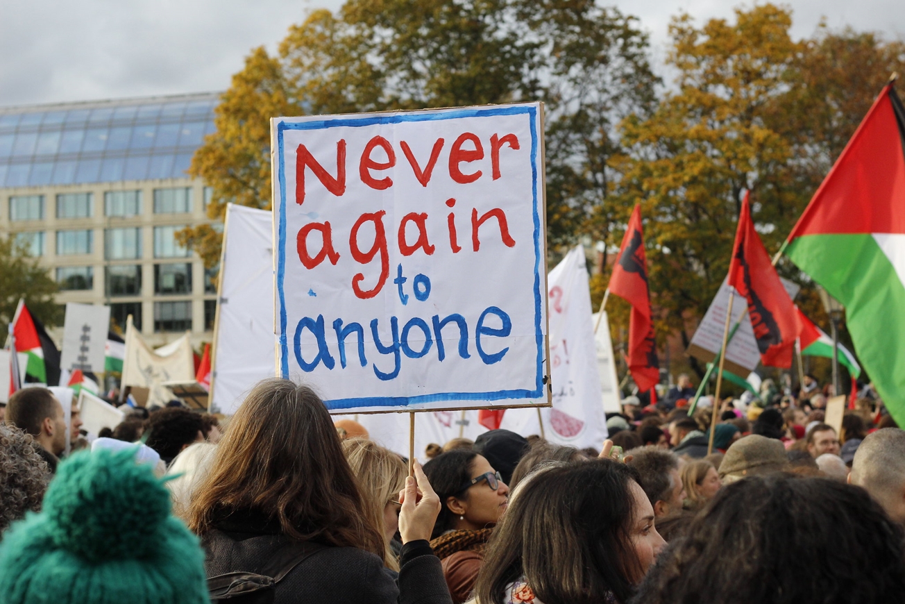 הפגנה של יהודים ופלסטינים בברלין, ב-4 בנובמבר 2023 (צילום: Streets of Berlin, CC BY-SA 2.0)