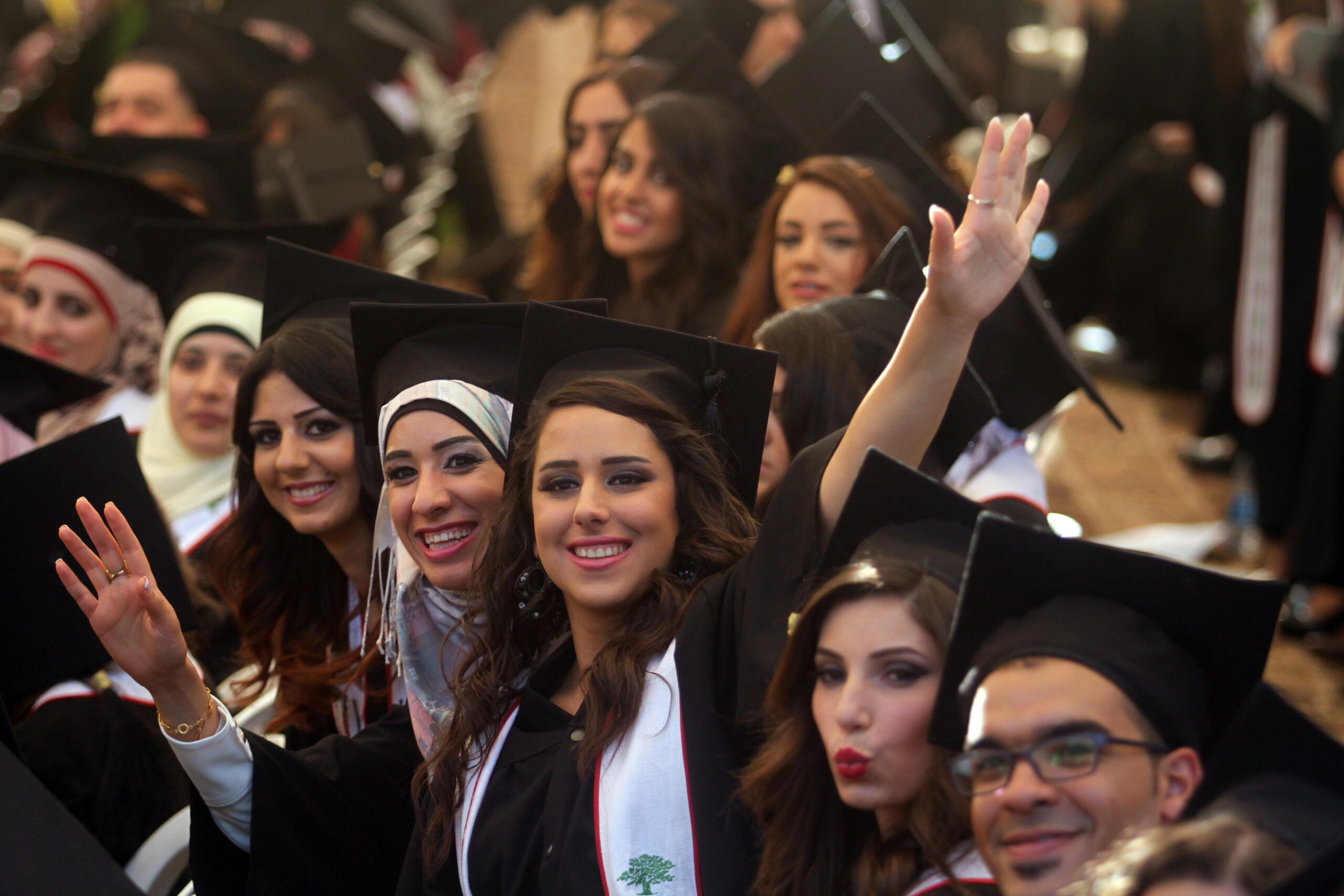 לאוניברסיטאות היה תקפיד מרכזי בתנועה הלאומית הפלסטינית. סטודנטיות בטקס סיום הלימודים באוניברסיטת ביר זית, יוני 2014 (צילום: עיסאם רימאאוי / פלאש 90)
