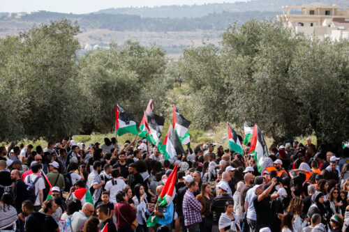 "השנה התחושות קשות הרבה יותר". צעדה לציון השנה ה-74 לנכבה ליד סח'נין, 5 באפריל 2022 (צילום: ג'מאל עווד/פלאש90)