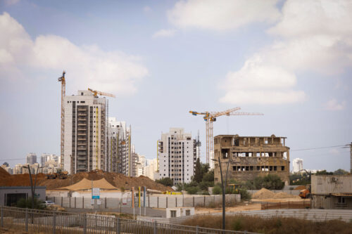 אתר בנייה בבאר יעקב, ב-6 בספטמבר 2024 (צילום: יוסי אלוני / פלאש90)