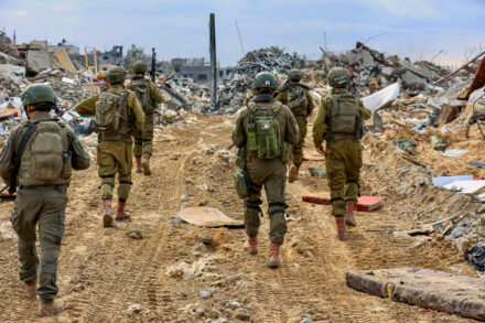 לא רק מלחמת הגנה. חיילים בבית להיא, נובמבר 2023 (צילום: אורן כהן / פלאש90)