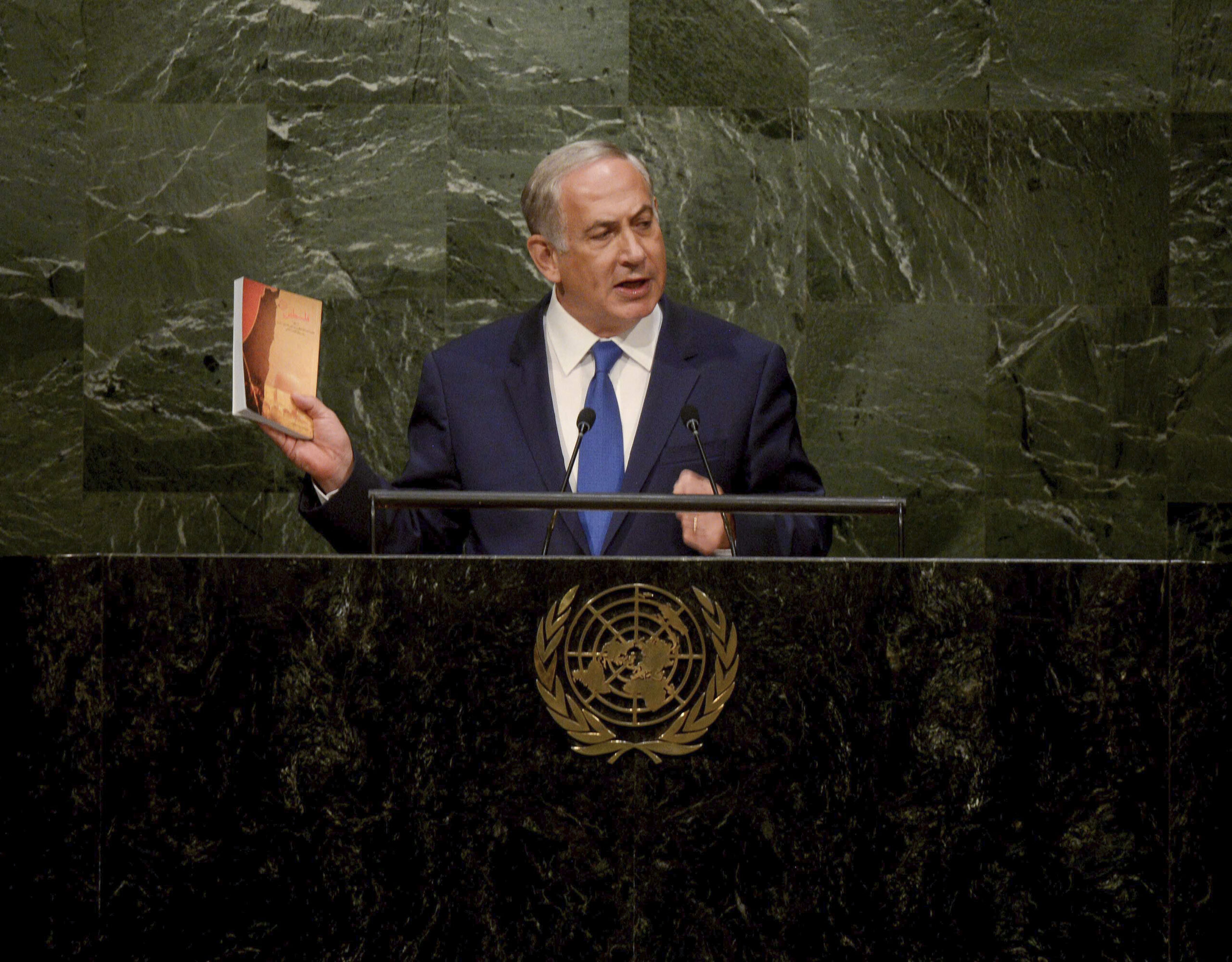 משימת חייו היא למנוע מדינה פלסטינית. ראש הממשלה נתניהו נואם באו"ם, 2015 (צילום: אבי אוחיון / לע"מ)