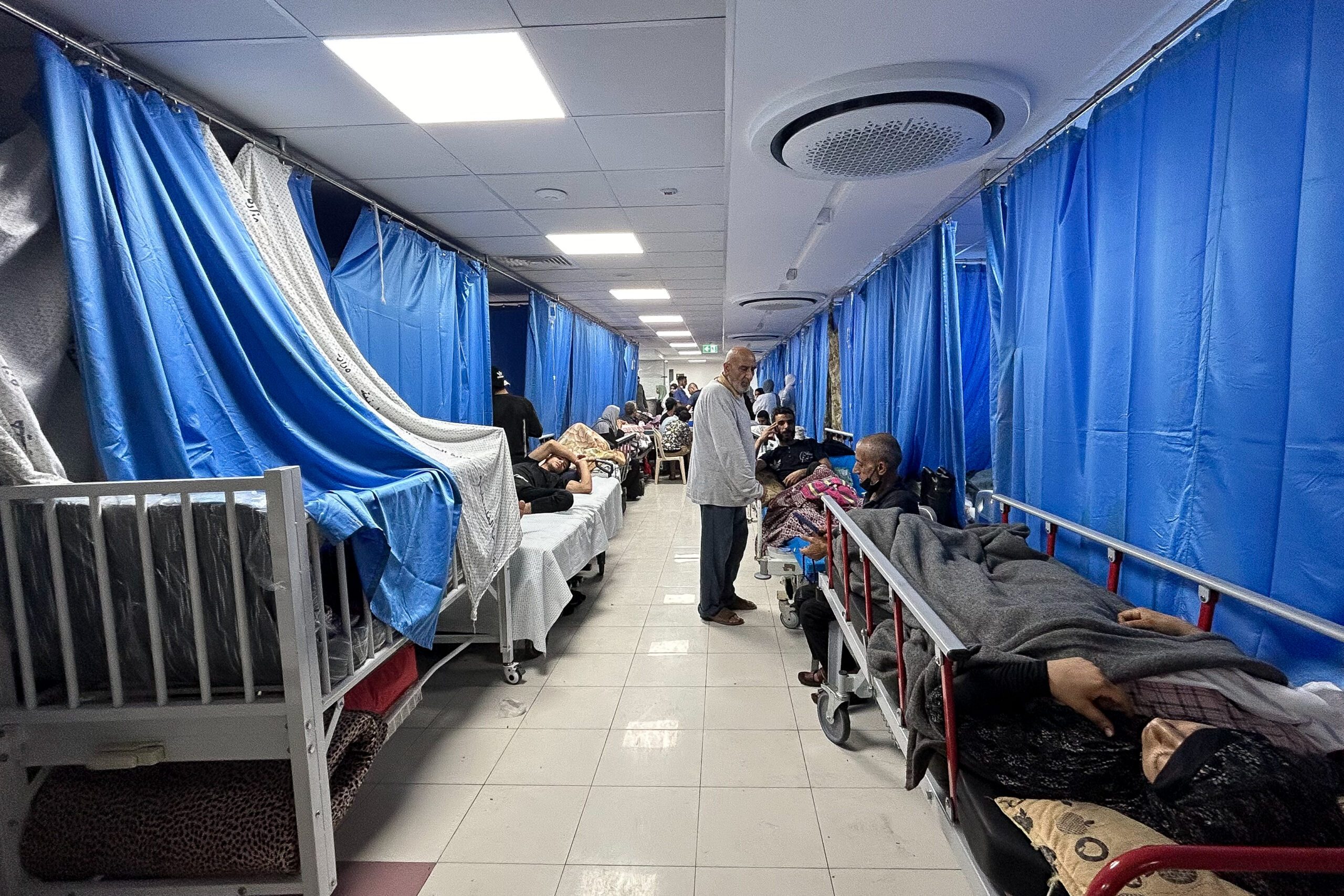 חלק מהרופאים עזבו. בית החולים שיפאא בעזה, נובמבר 2023 (צילום: פלאש90)