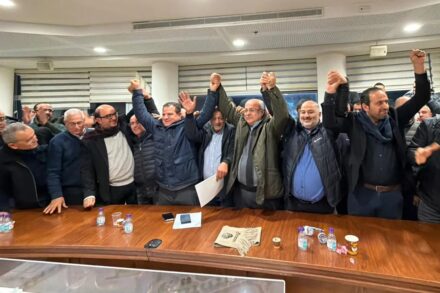ראשי בל"ד, תע"ל וחד"ש ורע"מ, אחרי חתימה על מזכר הבנות להקמתה מחדש של הרשימה המשותפת בסח'נין, ב-22 בינואר 2026 (צילום: שימוש סעיף 27א לחוק זכויות יוצרים)
