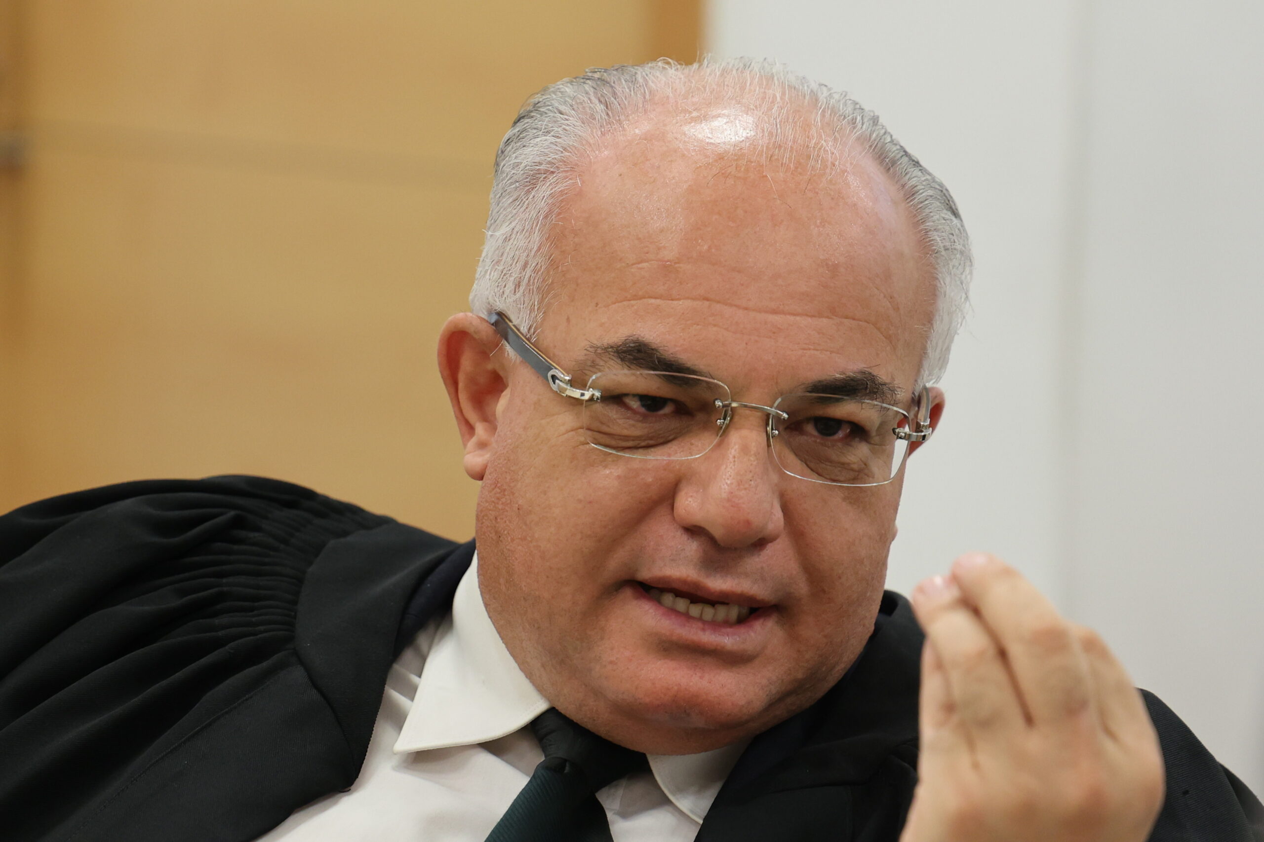 "אם עבד לא היה כל כך מוכר, הוא לא היה נענש ככה". עו"ד שועאע מנסור, המייצג את חאג' יחיא, אוקטובר 2024 (צילום: יונתן שאול / פלאש90)