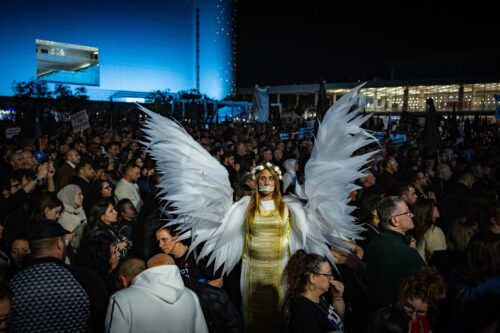 בציבור היהודי מוכנים להכיר בסבלם של האזרחים הפלסטינים כל עוד הם לא מדברים על סבלם של הפלסטינים בעזה. ההפגנה נגד האלימות והפשיעה בחברה הערבית, 31 בינואר 2026 (צילום: יונתן זינדל / פלאש90) בציבור היהודי מוכנים להכיר בסבלם של האזרחים הפלסטינים כל עוד הם לא מדברים על סבלם של הפלסטינים בעזה. ההפגנה נגד האלימות והפשיעה בחברה הערבית, 31 בינואר 2026 (צילום: יונתן זינדל / פלאש90)