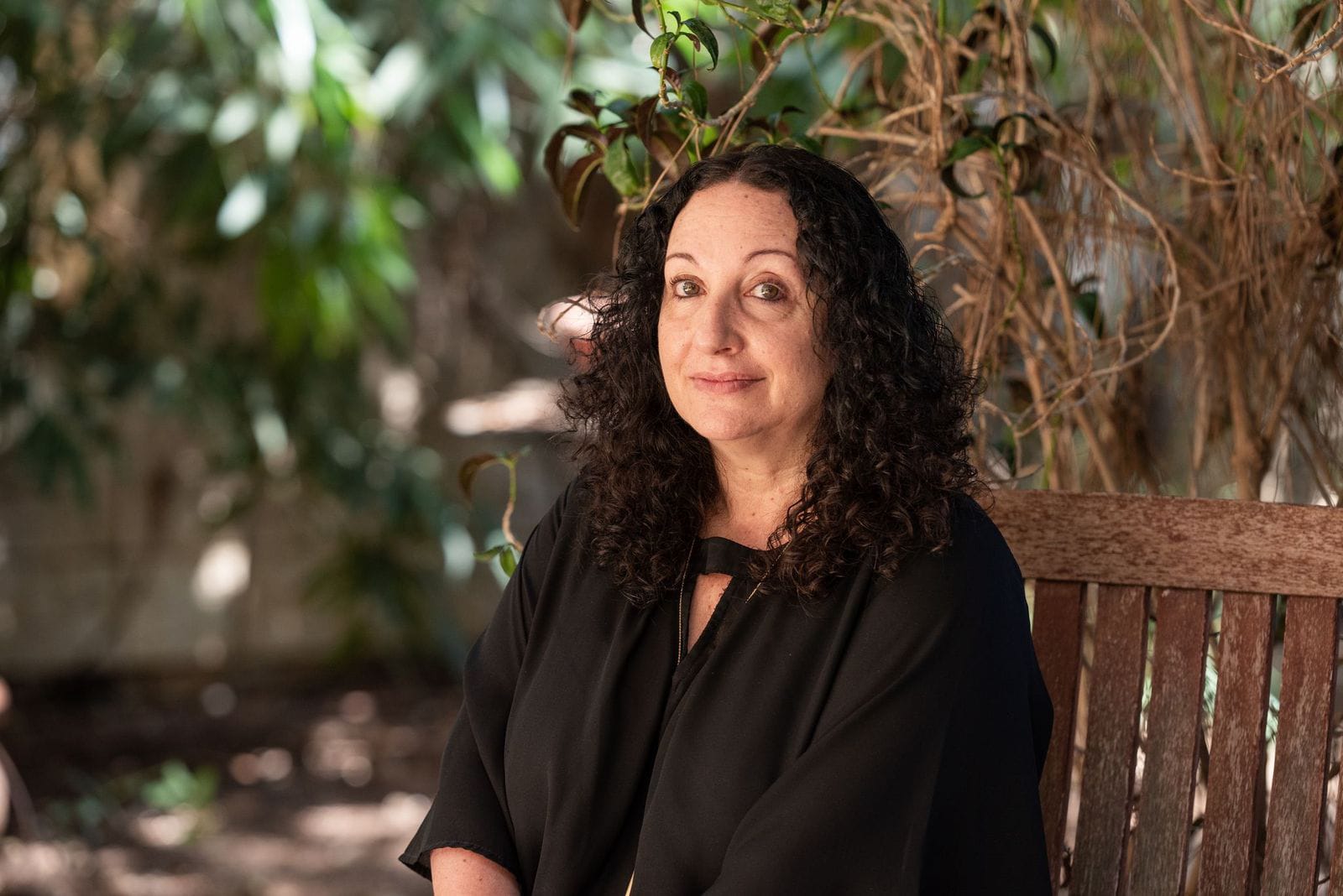 "ממשלות לא רק מנצלות מצבי משבר קיצוני, אלא גם מייצרות אותם. ד"ר דנה אמיר (צילום: אביטל הירש, מקור ראשון) 