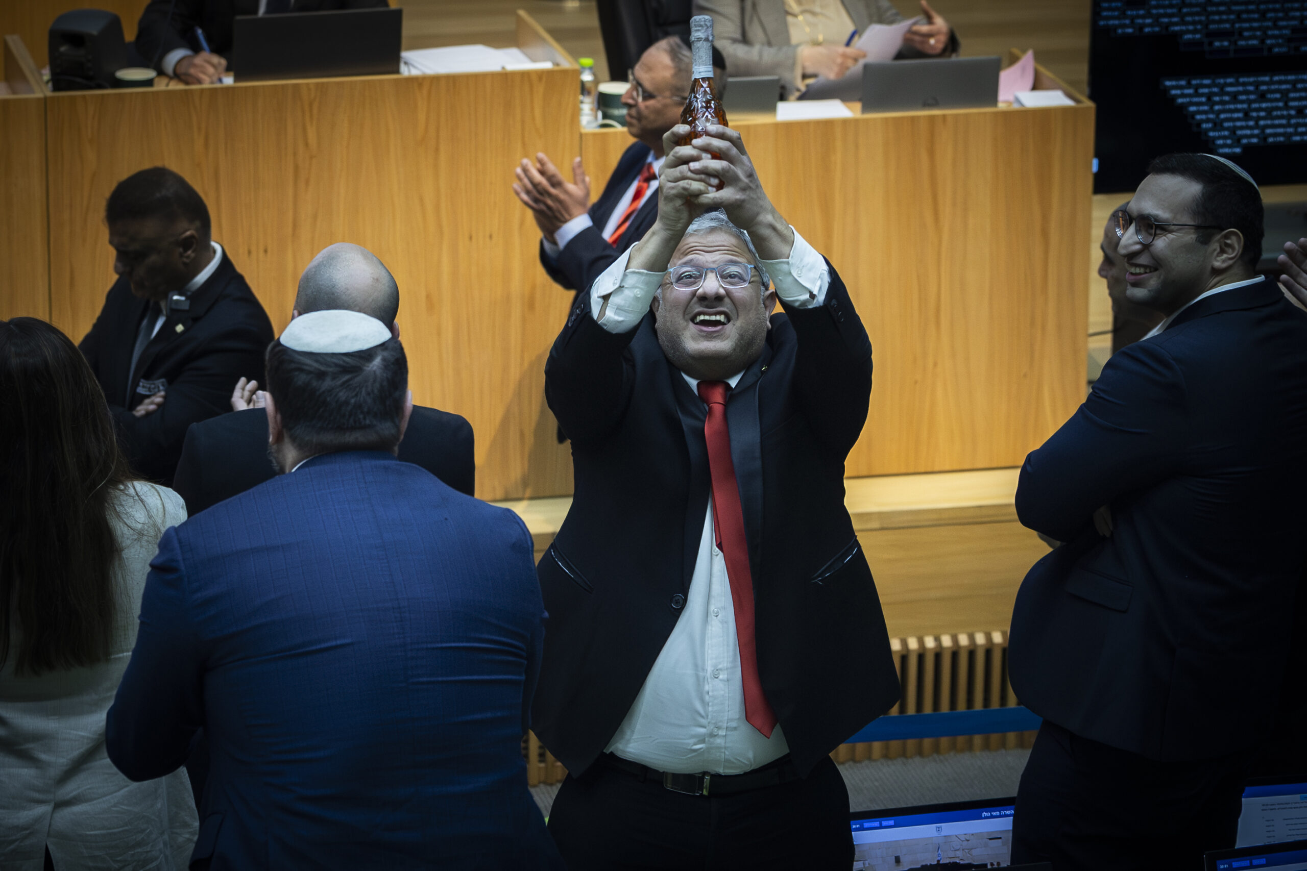 החוק מילא אותו אושר. איתמר בן גביר אחרי אישור חוק עונש מוות בכנסת, 30 במרץ 2026 (צילום: אורן בן חקון / פלאש90)