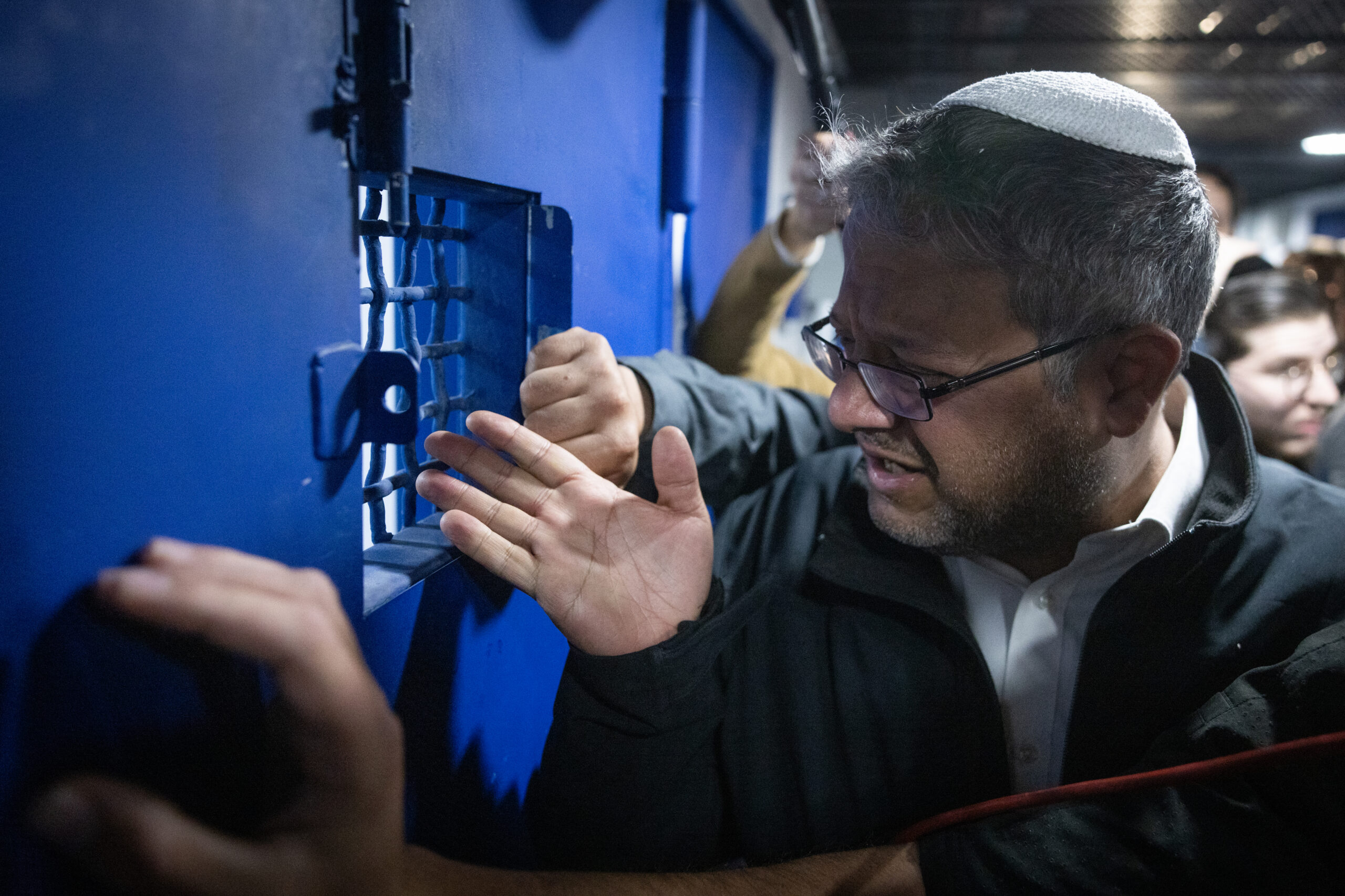 נפתחה נגדו חקירה באיטליה. השר לביטחון לאומי איתמר בן גביר בביקור בכלא, 8 בינואר 2025 (צילום: חיים גולדברג / פלאש90) 