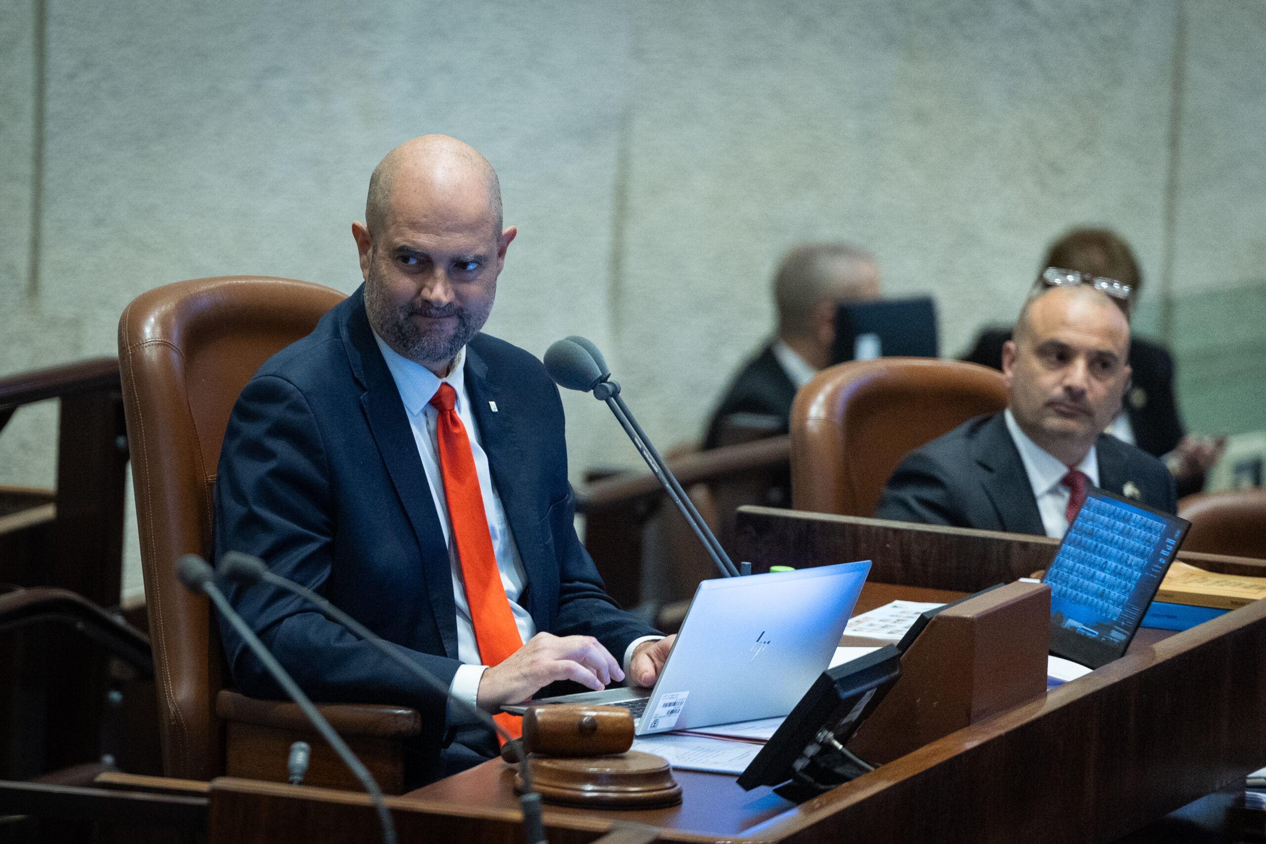 האם אפשר להשתמש בכלים של האדון כדי להרוס את בית האדן. יו"ר הכנסת אמיר אוחנה, 11 במאי 2026 (צילום: יונתן זינדל / פלאש90)