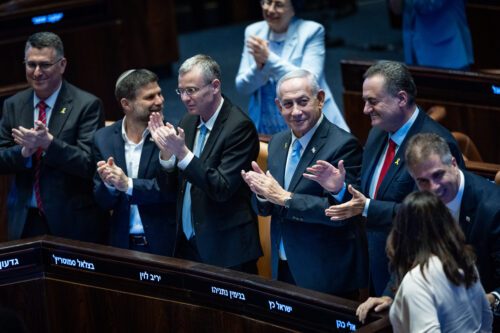מלחמת הנצח שהצילה את נתניהו אחרי הטבח עלולה כעת להפילו