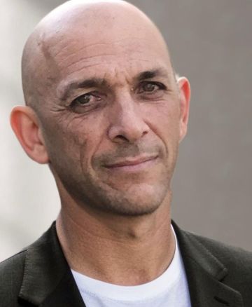 מספרים מדאיגים. ד"ר שמואל שיינטוך, וממקימי "תחנת הכוח לא.נשים חסרי בית". (באדיבות המצולם)