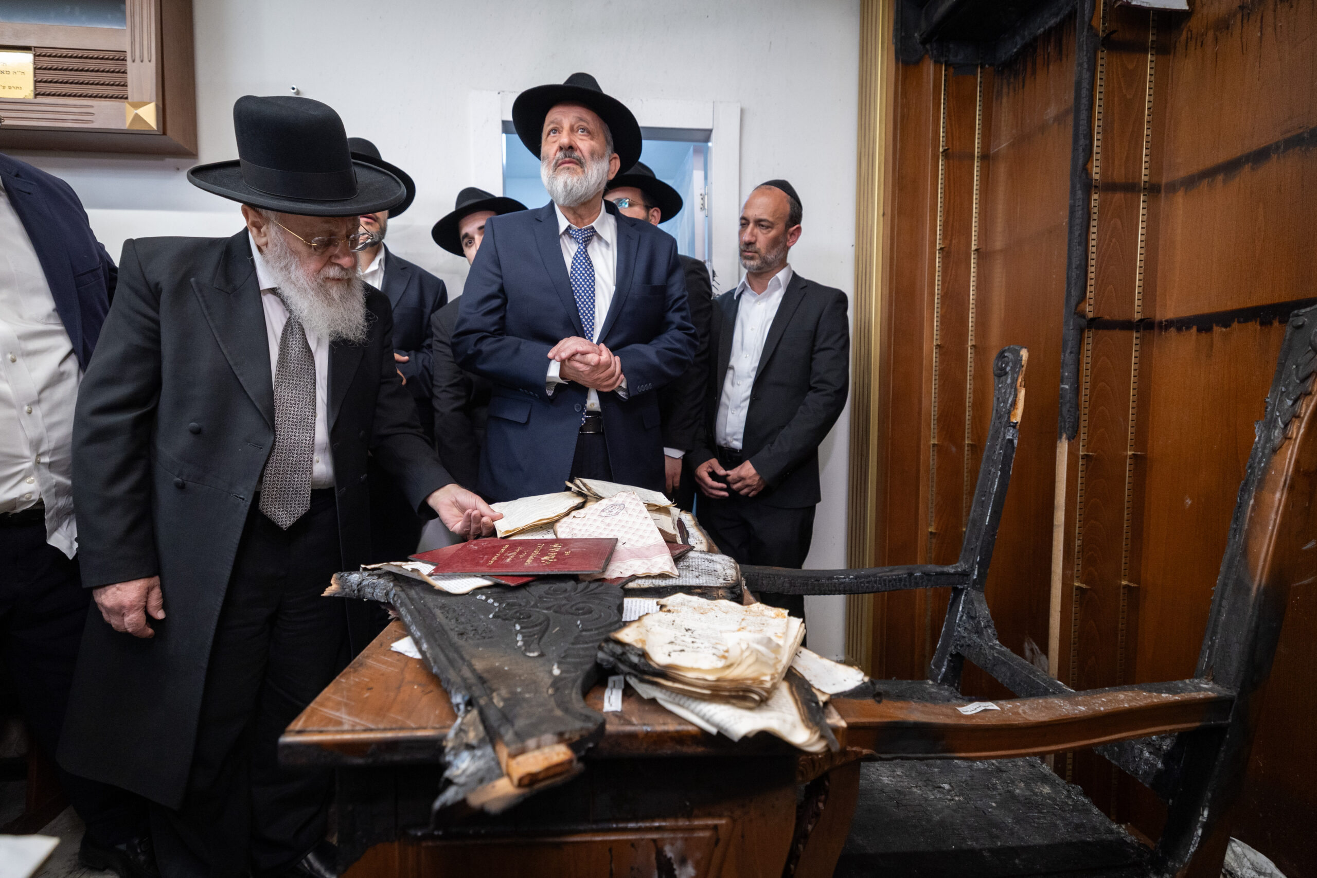 היחסים נשארו מתוחים. יו"ר ש"ס אריה דרעי והמנהיג הרוחני של המפלגה הרב יצחק יוסף, 8 ביוני 2025 (צילום: יונתן זינדל / פלאש90)