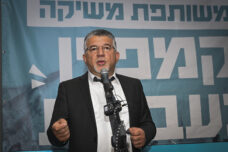 יוסף ג'בארין, יו"ר הרשימה המשותפת, בהשקת קמפיין הבחירות בתל אביב, ב-5 באוקטובר 2026 (צילום: אבשלום ששוני / פלאש90) יוסף ג'בארין, יו"ר הרשימה המשותפת, בהשקת קמפיין הבחירות בתל אביב, ב-5 באוקטובר 2026 (צילום: אבשלום ששוני / פלאש90)