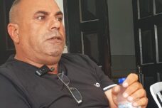 יוסף אלזיאדנה בביתו, 5 באוקטובר, 2026 (צילום: סמאח סלאימה) יוסף אלזיאדנה בביתו, 5 באוקטובר, 2026 (צילום: סמאח סלאימה)